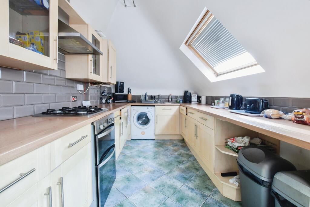 Ringwood Road, Ferndown, BH22 photo 4