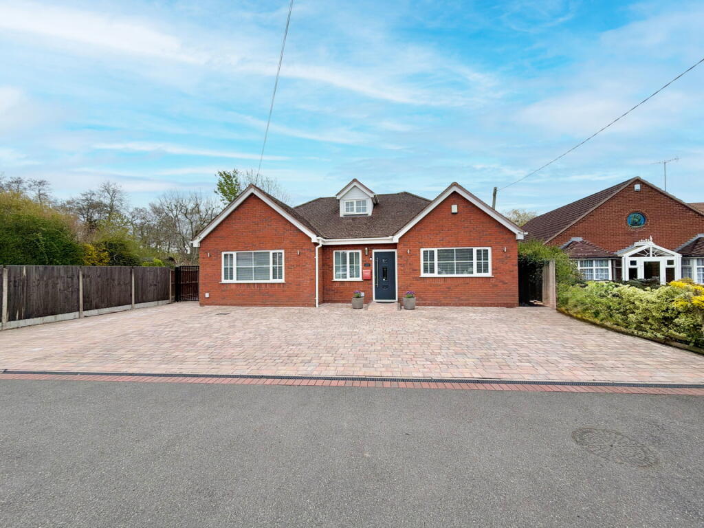 Main image of property: Ash Lane, Alvechurch, B48 7TS