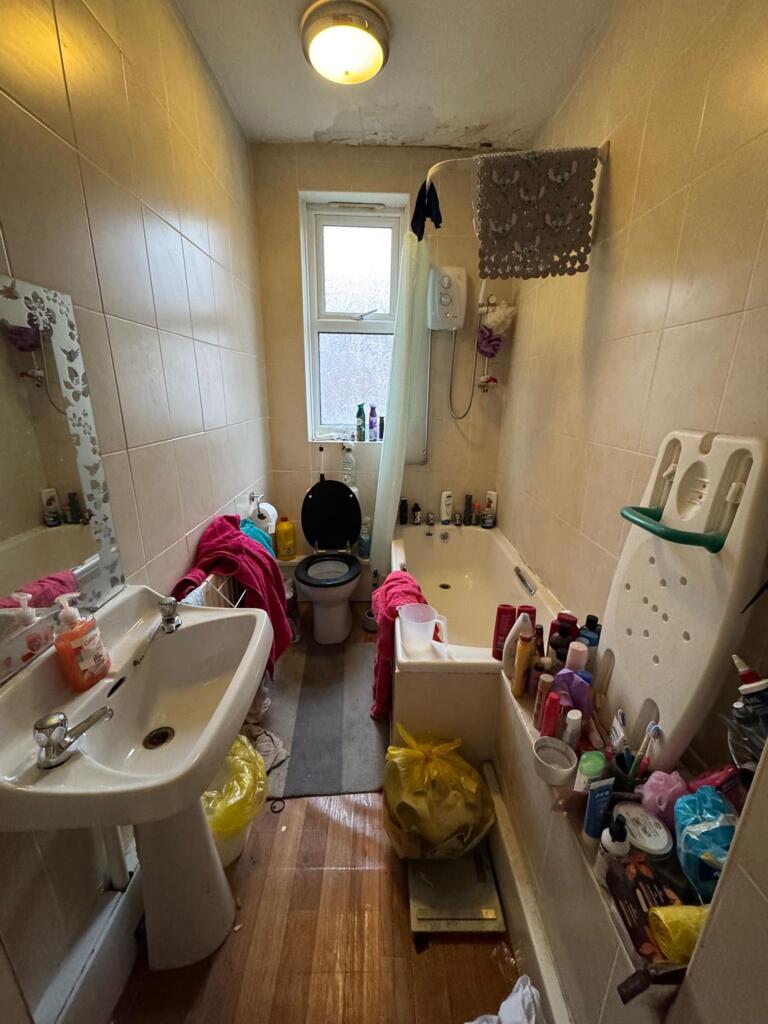 House in Barnsley, South Yorkshire - View 4