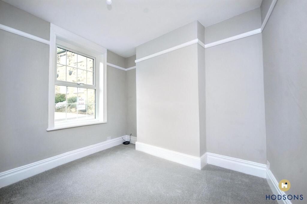 House in Wakefield - View 4