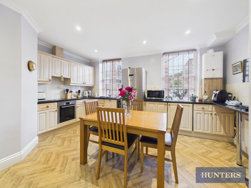 Apartment in York, Hunmanby - View 2