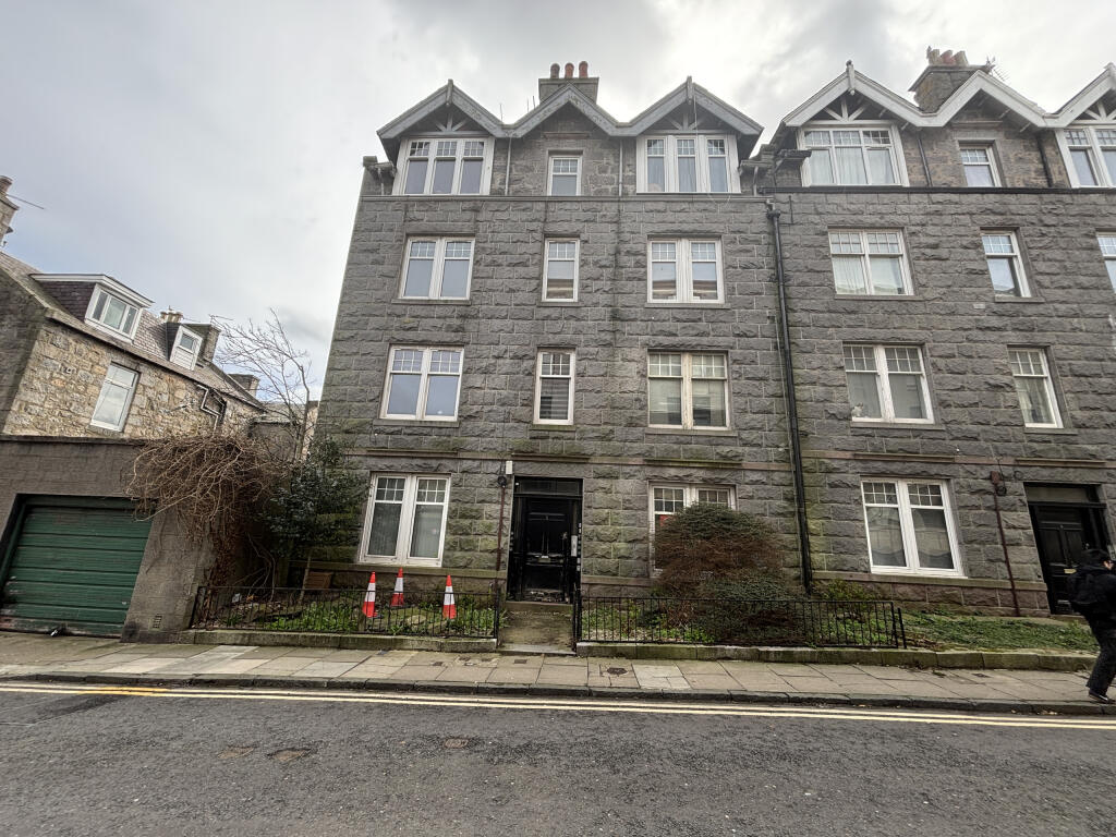 Main image of property: Ground Floor Right, 3 Dee Place, Aberdeen, Aberdeen City