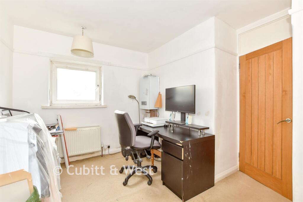 House in Portsmouth - View 4