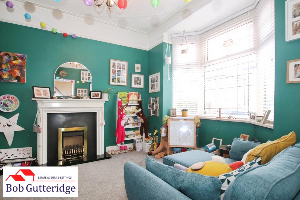 House in Stoke-on-Trent - View 4