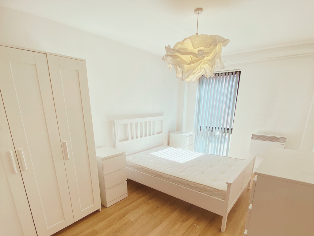Apartment in Liverpool - More