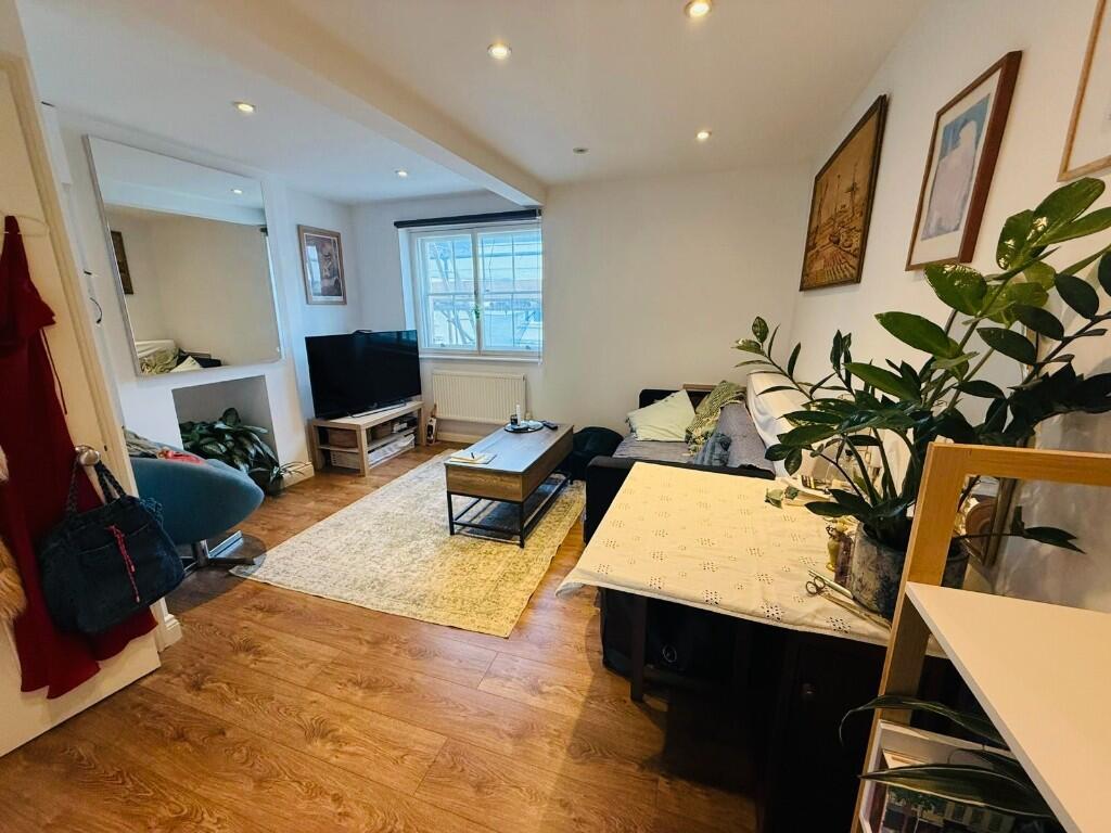 Main image of property: Stockwell Road, London, SW9