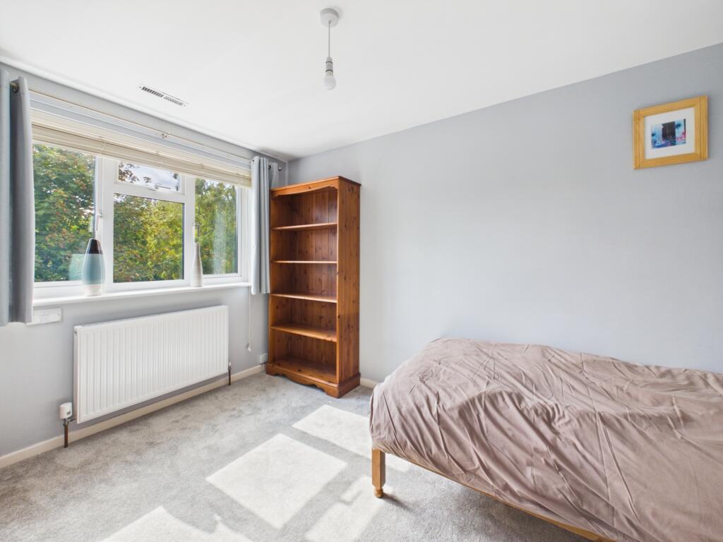 House in Haywards Heath, Franklands Village - More