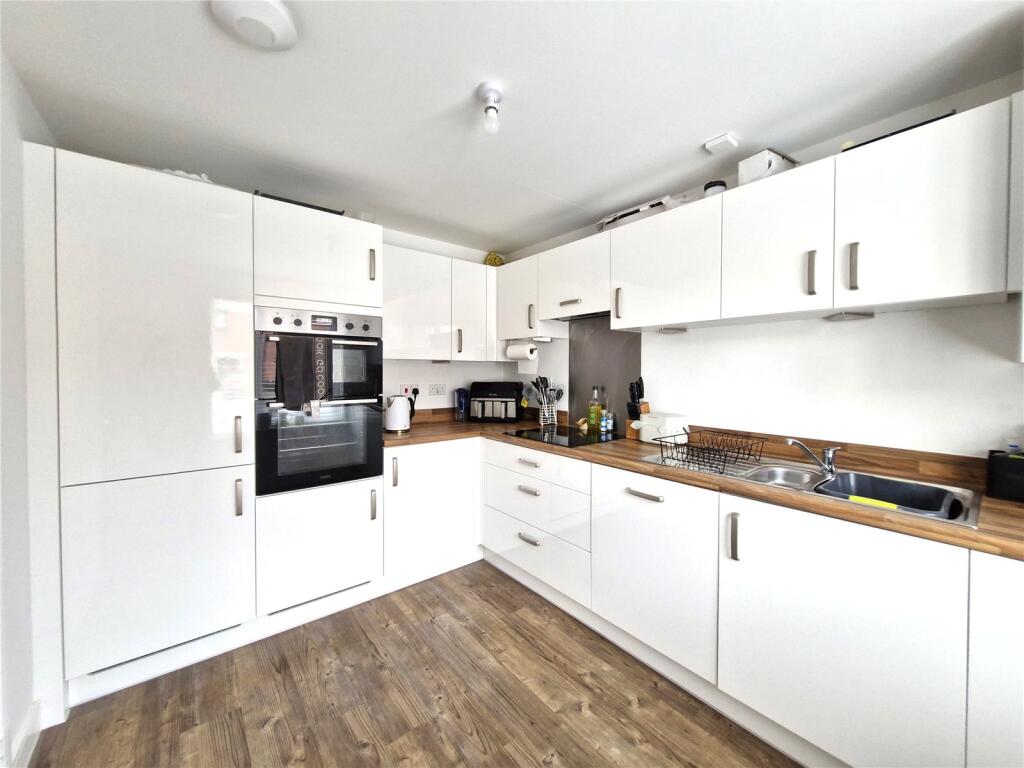 Dairy Close, Honiton, Devon, EX14 photo 2