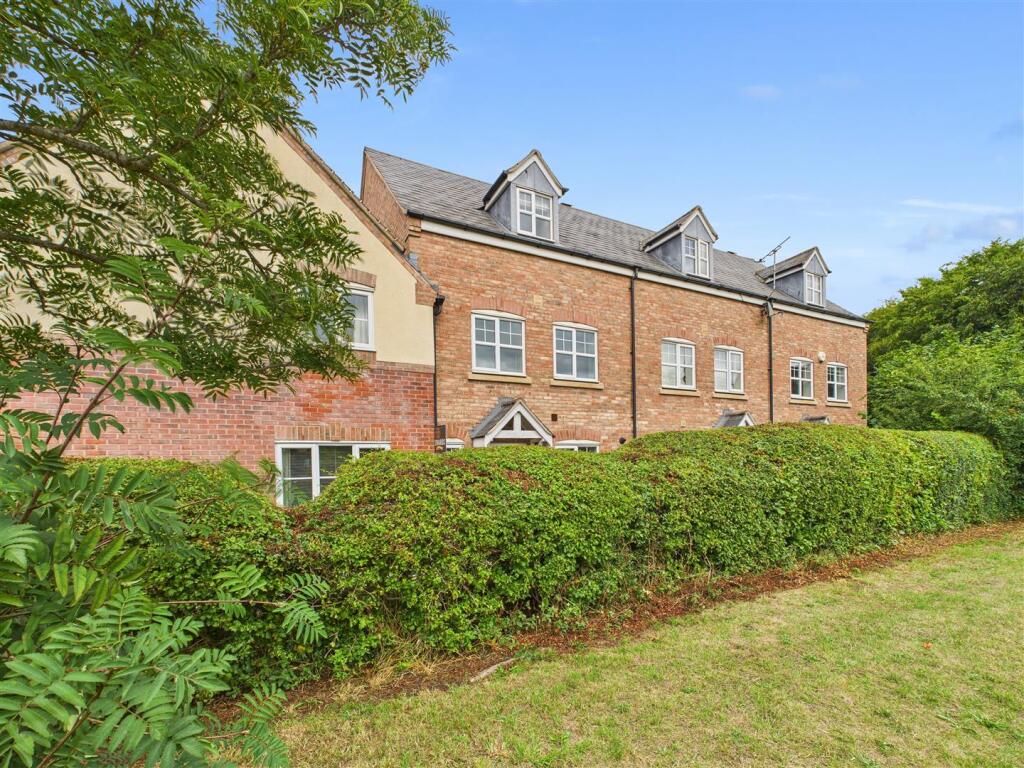 Main image of property: Wordsworth Avenue, Stratford-Upon-Avon