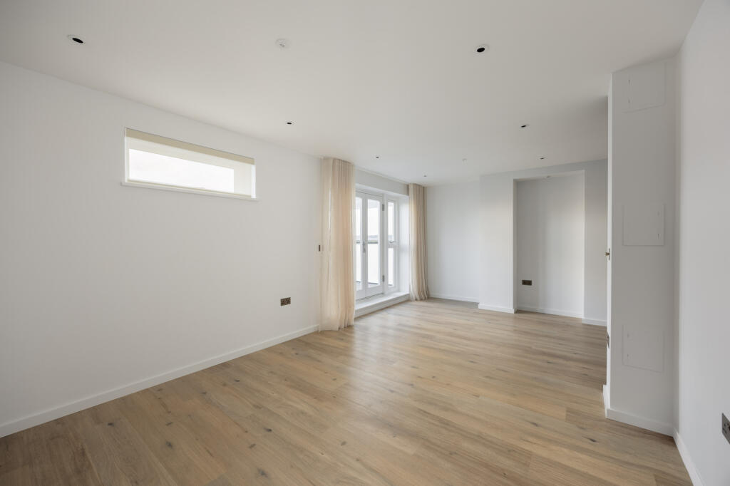Main image of property: Flat 12, 152-154 Curtain Road, London