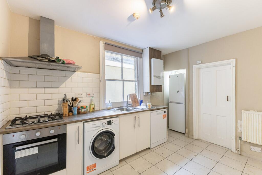 House in London - View 5