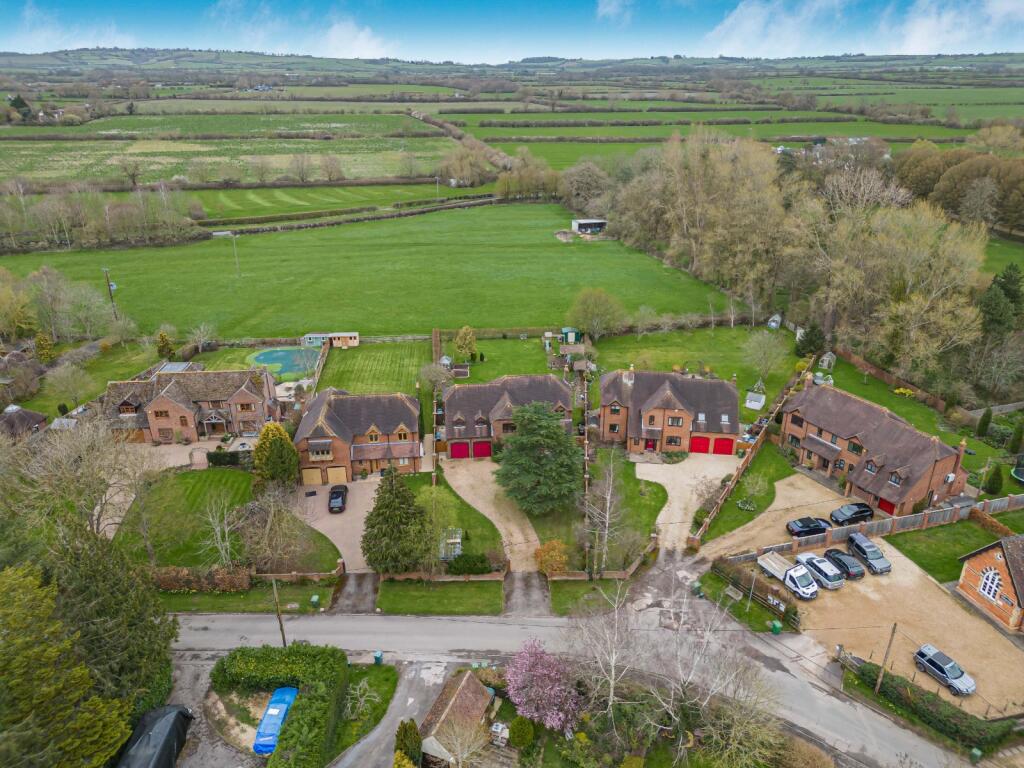 Main image of property: The Avenue, Worminghall, Aylesbury, Buckinghamshire, HP18