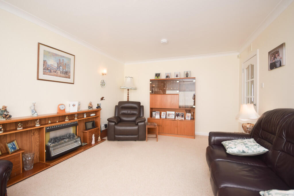 35 Brington Place, Dundee photo 4