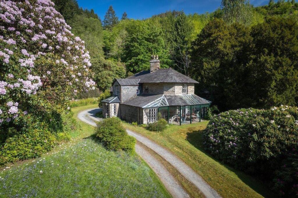 Main image of property: Pantlludw, Machynlleth, Powys, SY20 9JR