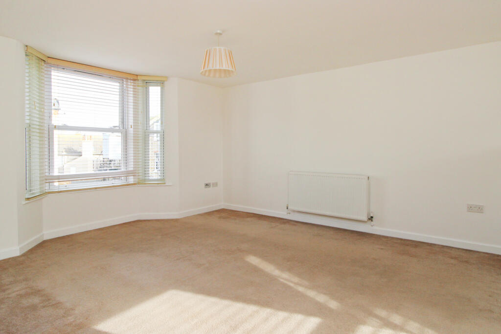 Apartment in Herne Bay, Kent - View 2
