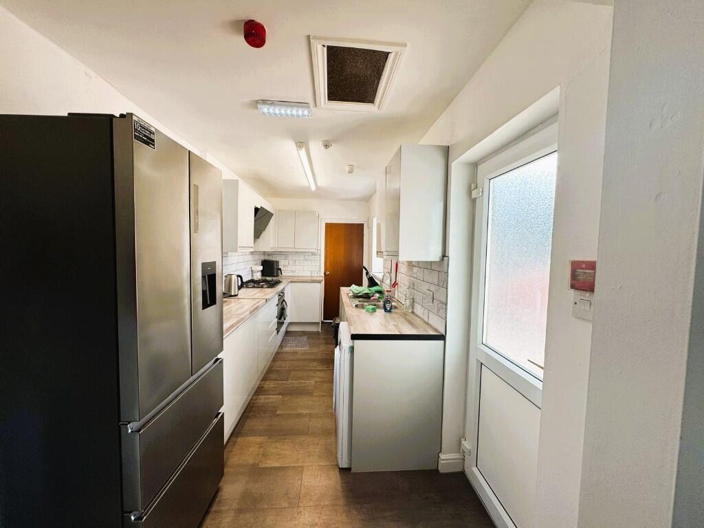 House in Nottingham - View 3