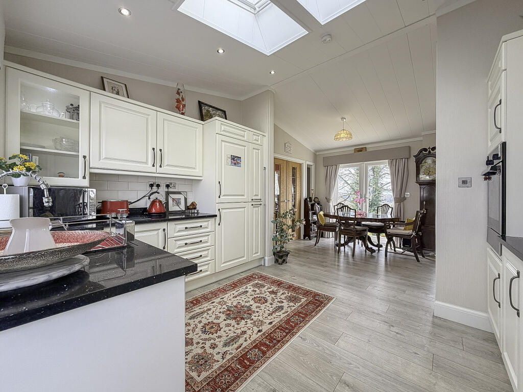 Tower Court, Saltmarshe Castle, Bromyard, HR7 photo 4