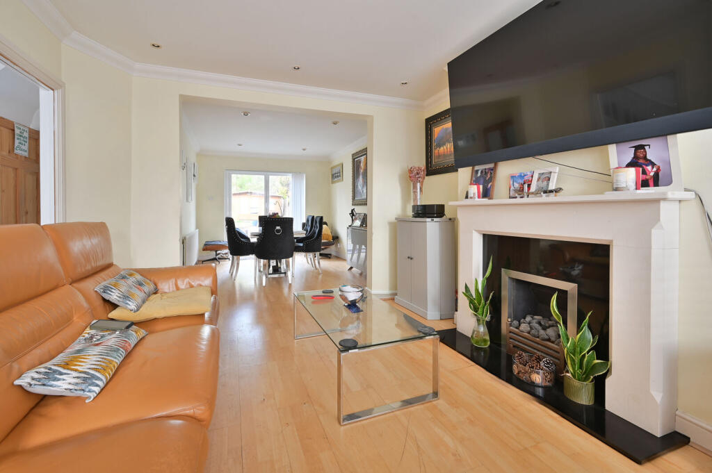 House in Harrow - View 4