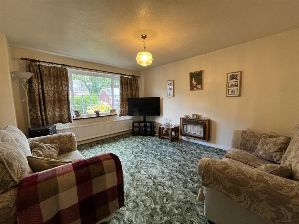 House in Bradford, West Yorkshire - View 3