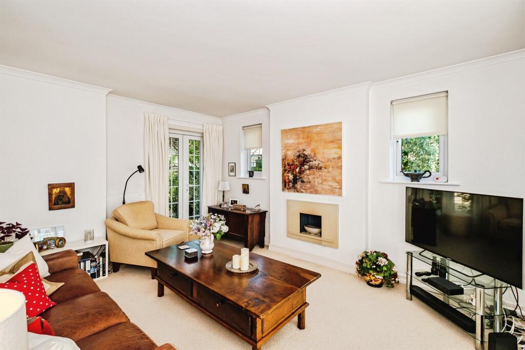 House in Worthing, West Sussex - View 4