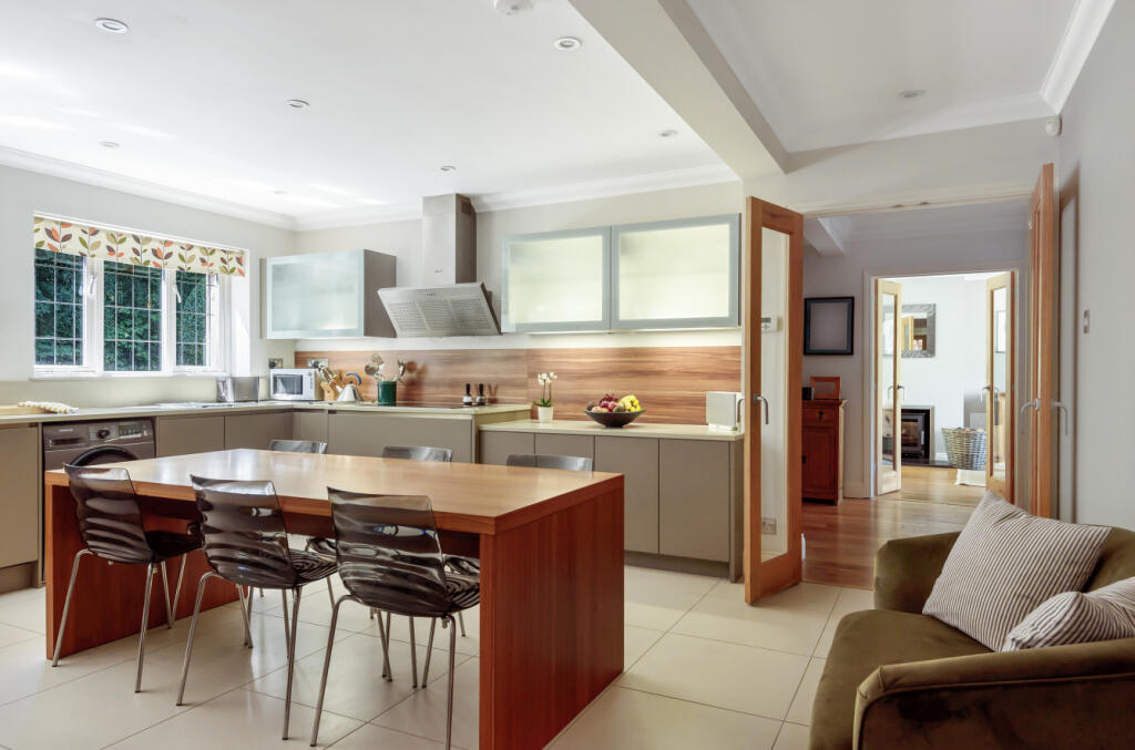 House in Haslemere - View 2
