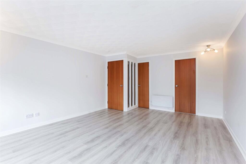 Apartment in Glasgow, East Dunbartonshire - View 4
