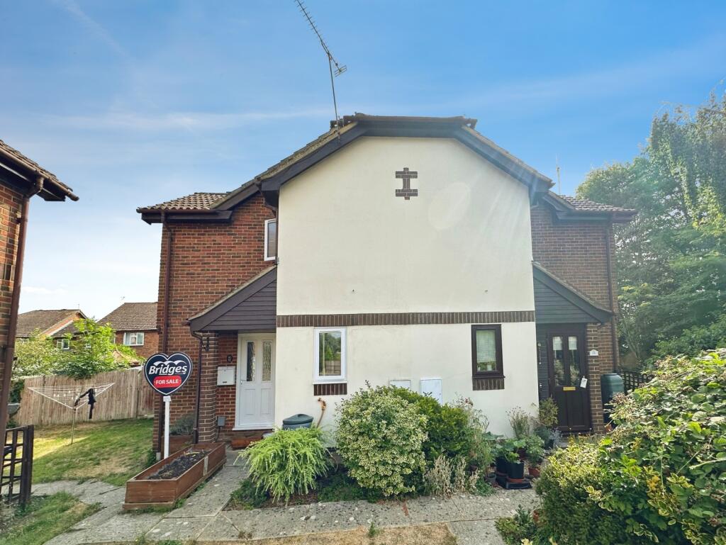 Main image of property: Barn Meadow Close, Church Crookham, Fleet, GU52