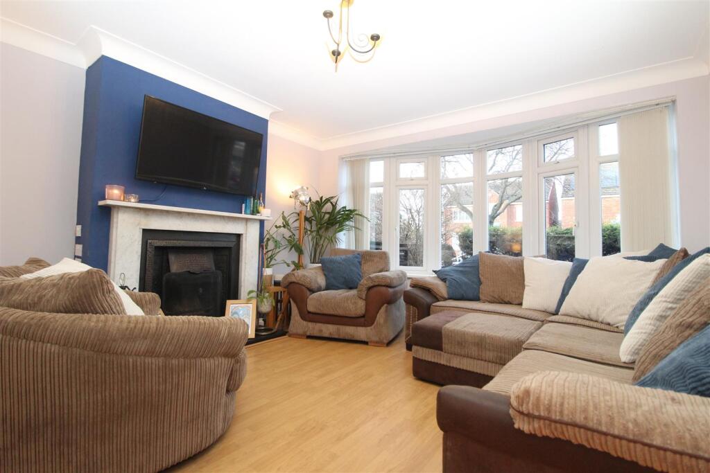 Woodburn Drive, Whitley Bay photo 3