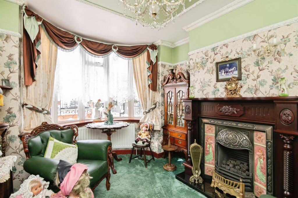 House in Sandwell, West Midlands - View 5