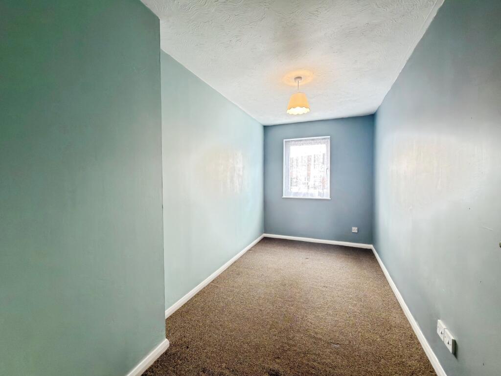 Apartment in Romford - More