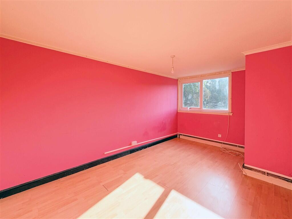 House in Southampton, Hollybrook - View 5