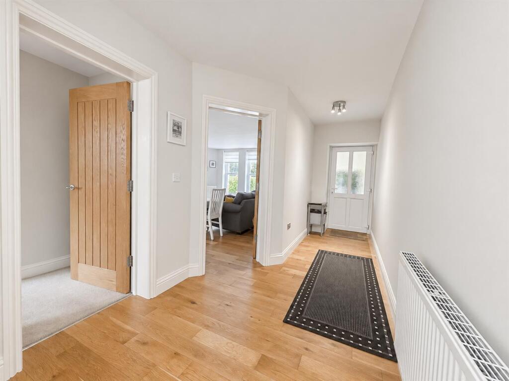 Apartment in Bexhill-on-Sea, Central - View 5