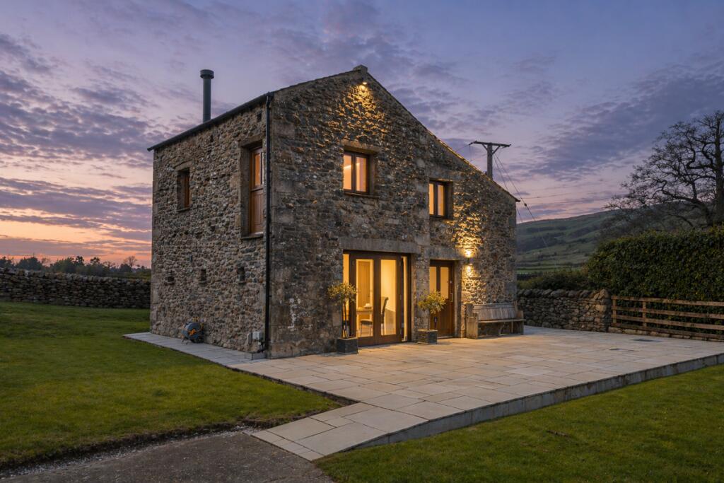Main image of property: Swallow Barn, Wandales Lane, Kirkby Lonsdale, Carnforth