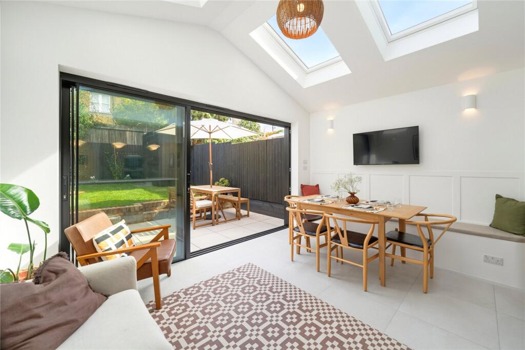 House in London, Upper Tooting, Furzedown - View 5
