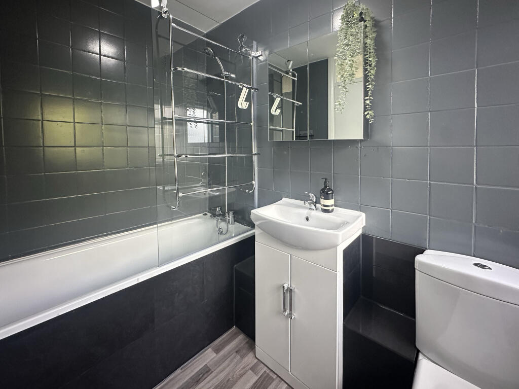House in London - View 5