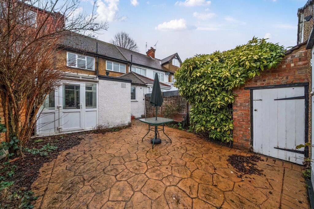 Princes Avenue, Acton, London, W3 photo 4