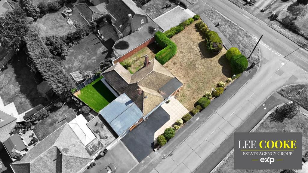 House in Stoke-on-Trent - More