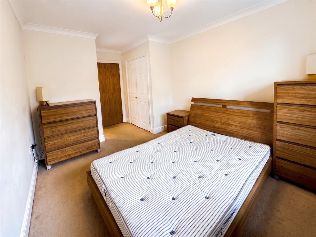 Apartment in Reading - More