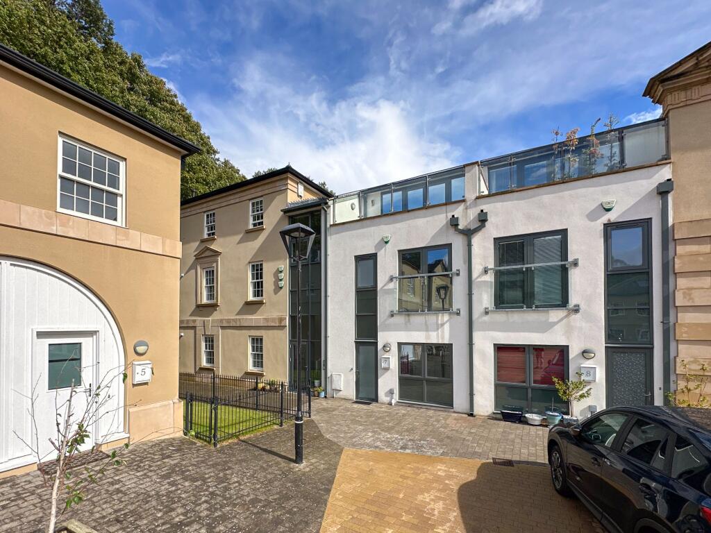 3-bed terraced on The Courtyard Axwell Park, Blaydon-On-Tyne, £260,000
