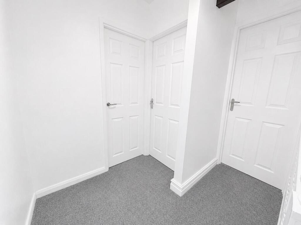House in Bradford - View 5