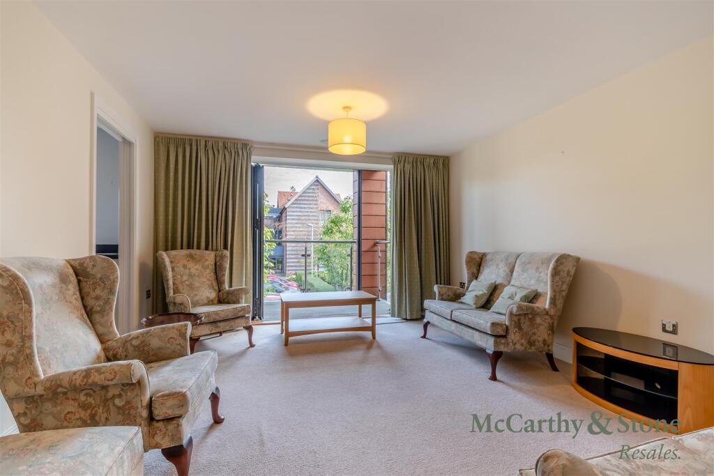 Scarlet Oak, Warwick Road, Solihull photo 3