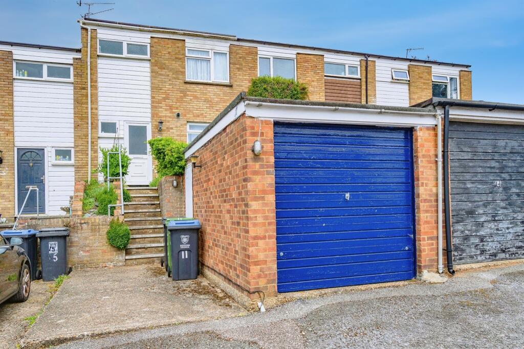 Main image of property: Brambling Rise, Hemel Hempstead