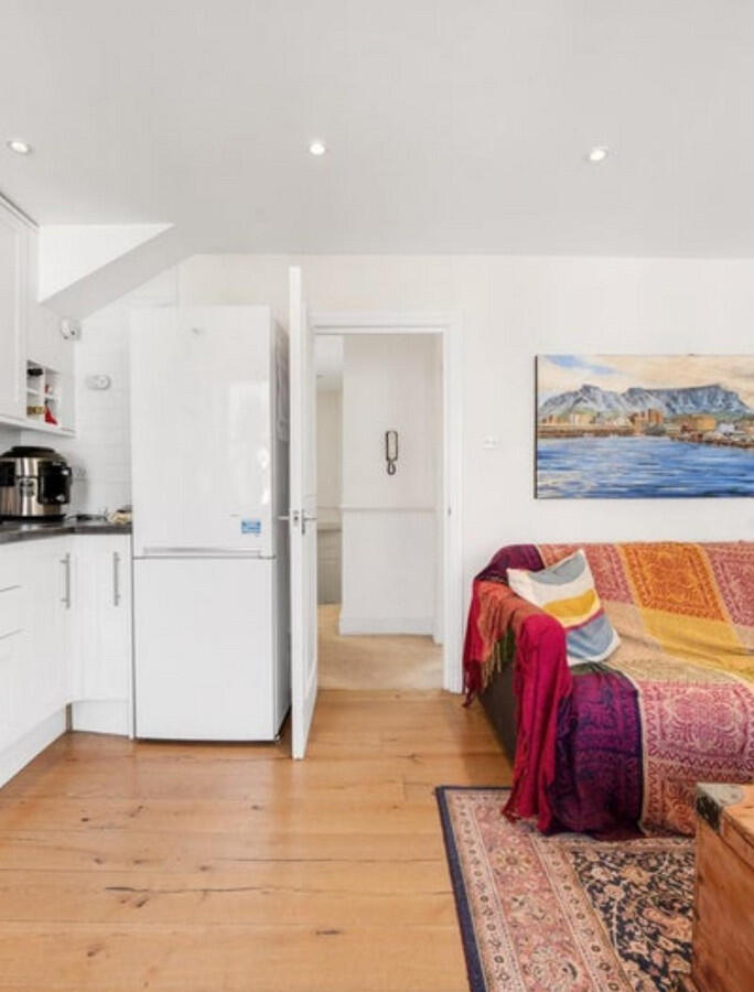 Apartment in London - View 4
