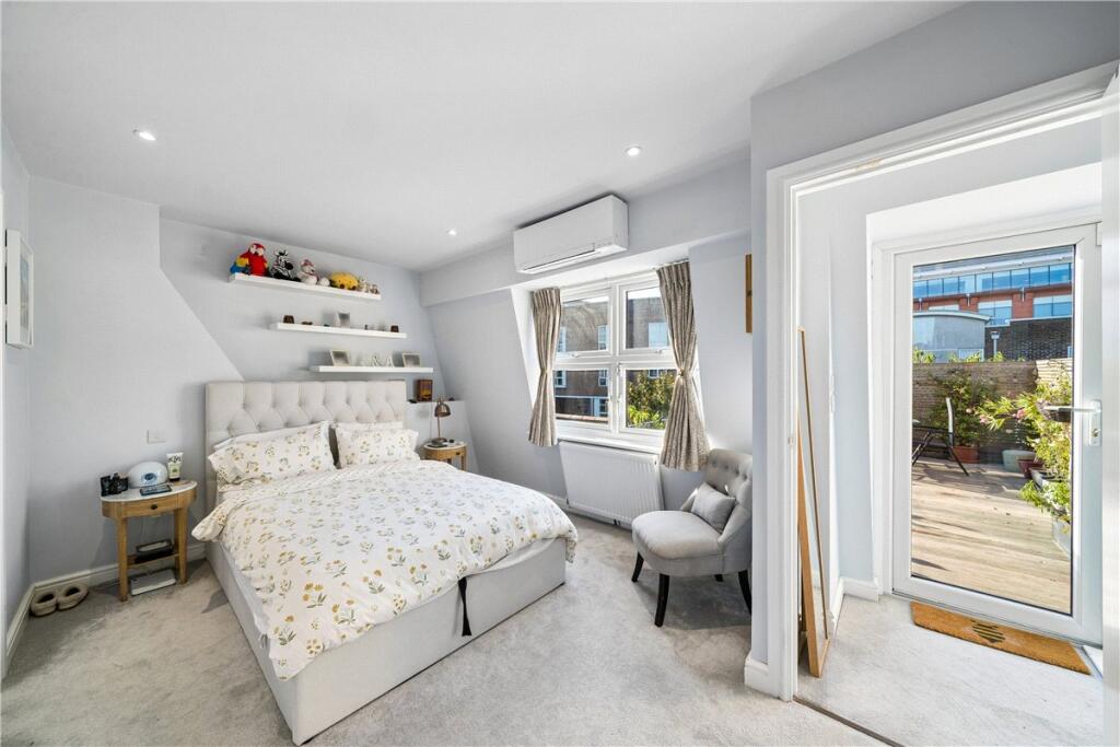 Apartment in London - View 5