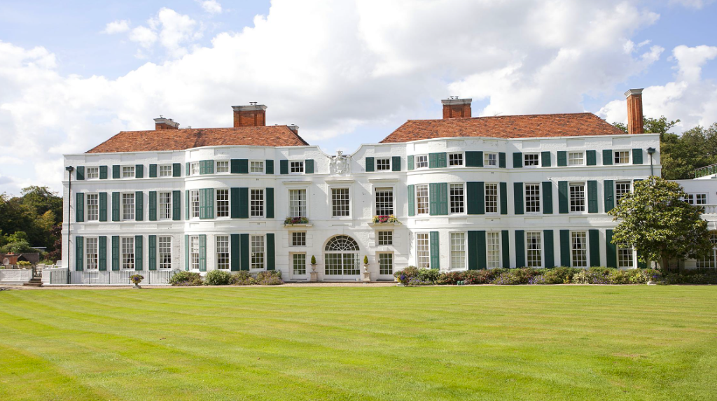 2-bed apartment on Nashdom Lane, Burnham SL1 8NJ, £550,000