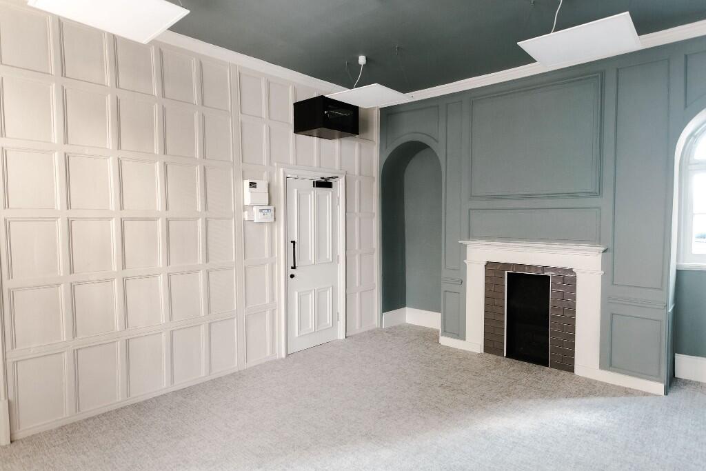 Main image of property: High Street, Hull, East Riding Of Yorkshire, HU1