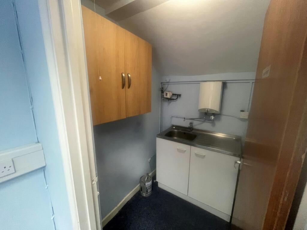 40 office 2.jpg
