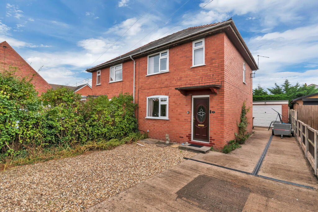 Main image of property: Fitzalan Close, Whittington, Oswestry, SY11 4PG