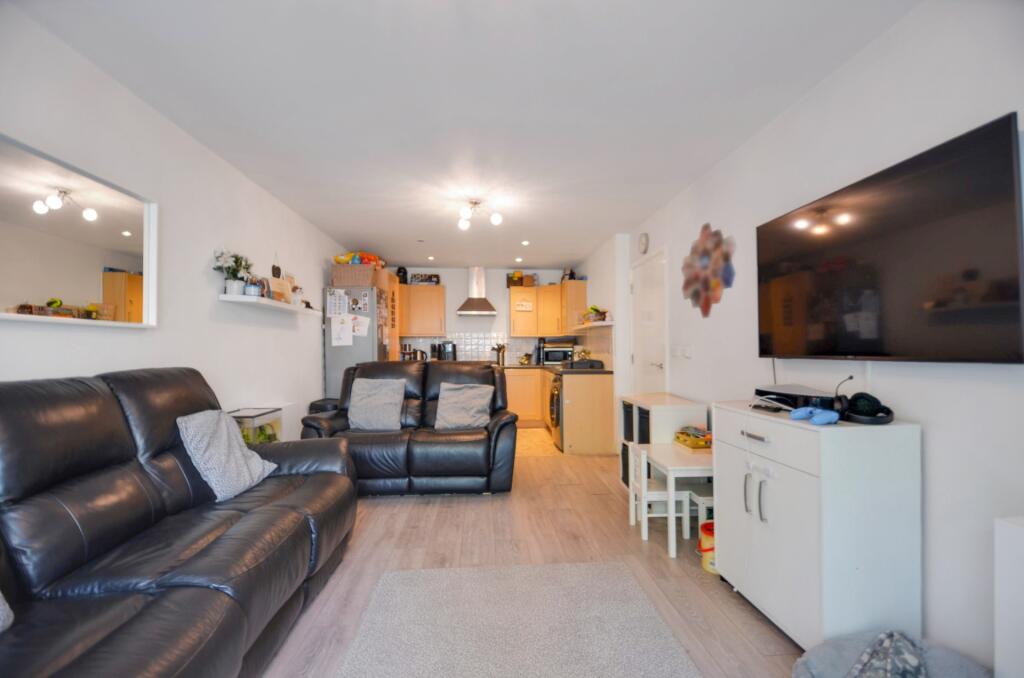 Apartment in London - More