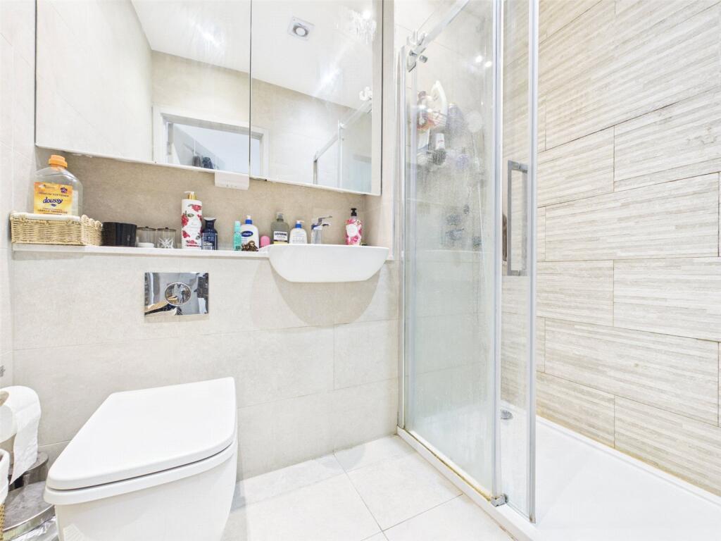 Apartment in London - More
